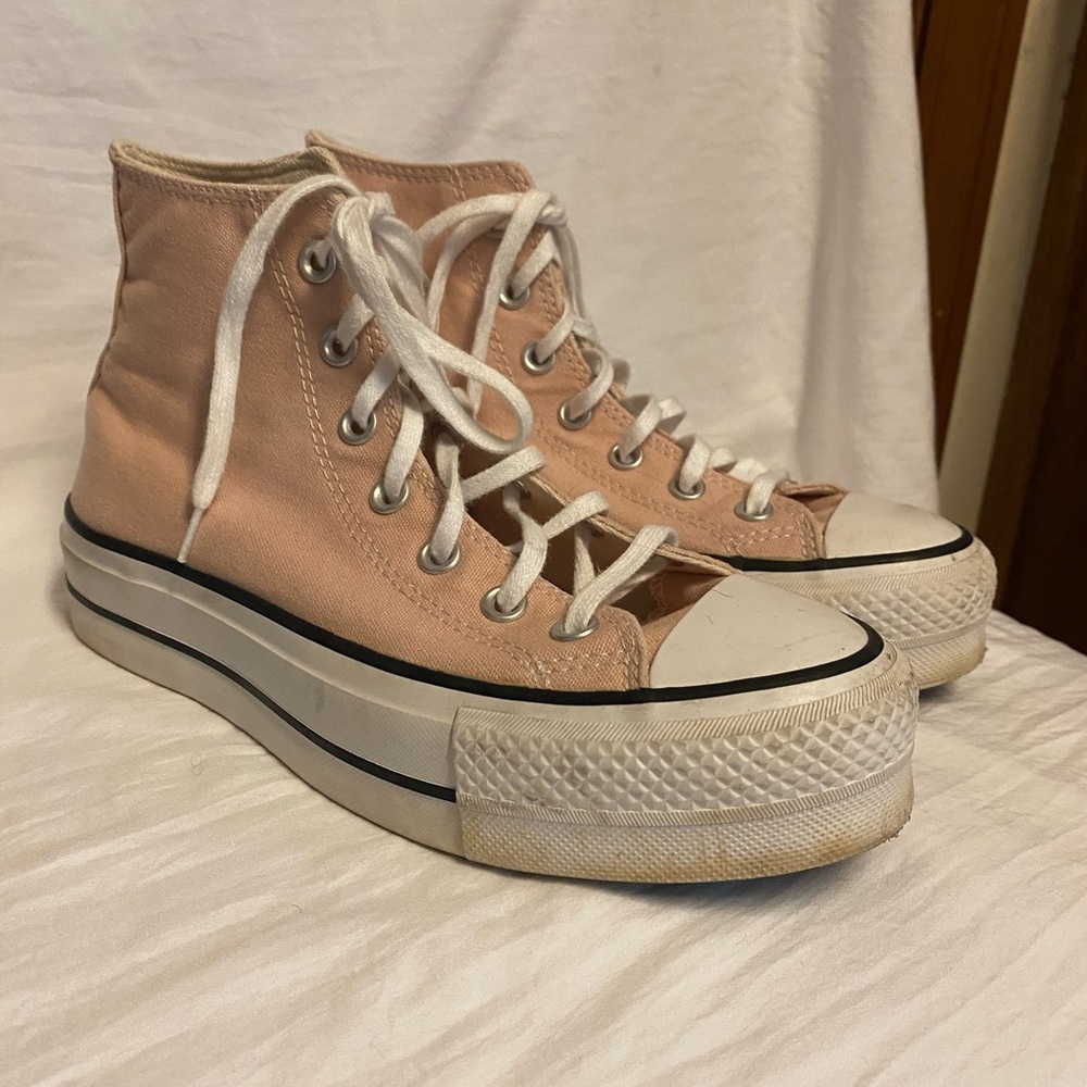 Women's Converse High-Top Sneakers in Pink size 7